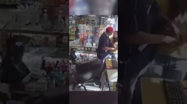 Woman Takes Knife From Robber 😲